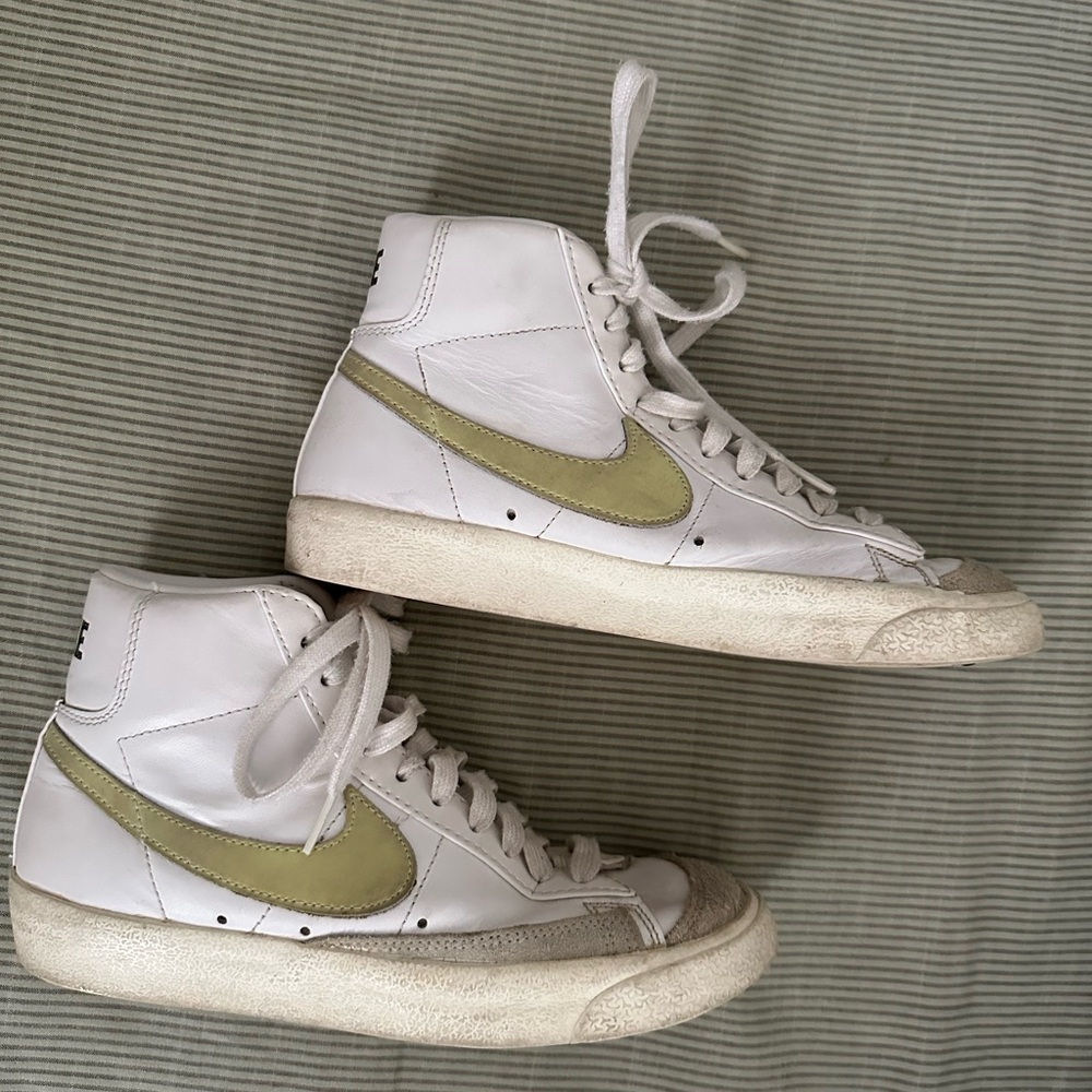 Nike White High-Top Sneakers with Pale Yellow Swoosh